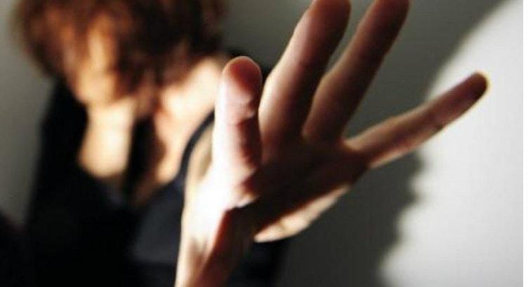 'NÃO DÁ NADA': Filho agride e ameaça incendiar residência com a mãe dentro