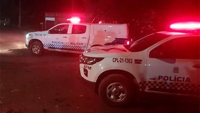 PORTE ILEGAL: Mecânico é flagrado armado em lanchonete após denúncia anônima 