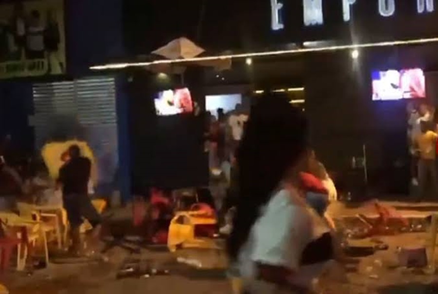 'VALENTÃO': Vigilante é agredida com socos e puxões de cabelo pelo namorado em bar 