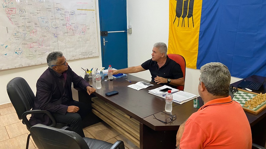 VALTINHO CANUTO: Vereador realiza visita a Semusb e cobra pedidos de providência