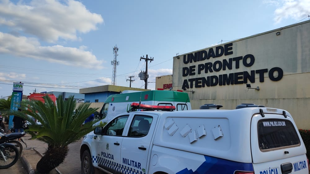 VIOLÊNCIA:Cabeleireiro e clientes foram vítimas de atentado a tiros em barbearia