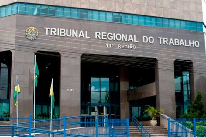 NO CENTRO: Prédio do Tribunal Regional do Trabalho é alvo de ação criminosa 