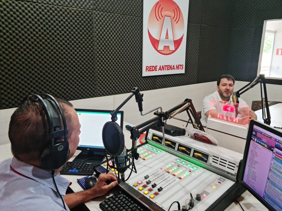 ALEX REDANO: Presidente da ALE-RO é entrevistado em rede de rádio