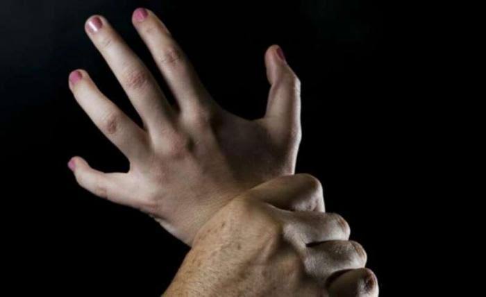 ZONA LESTE: Adolescente é raptada por criminoso em carro e estuprada 