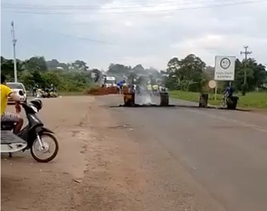 INCONFORMADOS: Manifestantes apoiadores de Jair Bolsonaro bloqueiam rodovias de RO