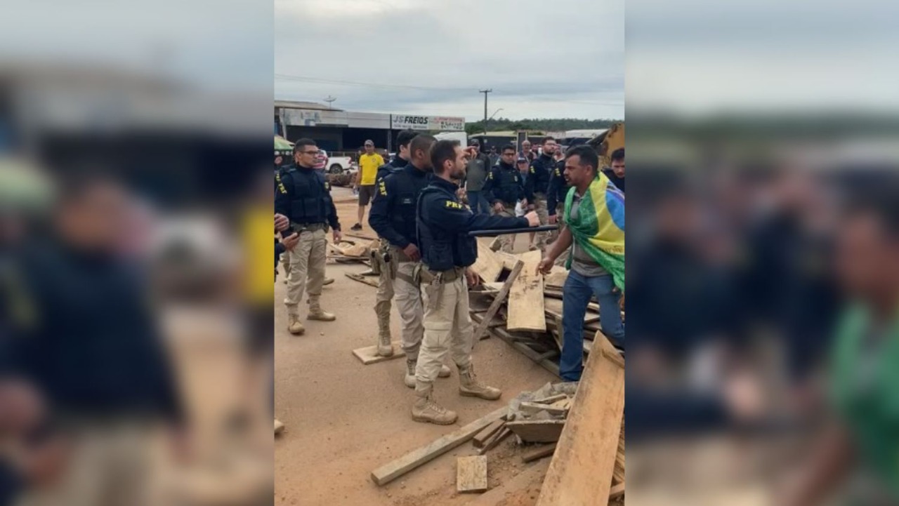 AÇÃO E REAÇÃO: PRF começa a retirada de bloqueios na BR-364 em Rondônia
