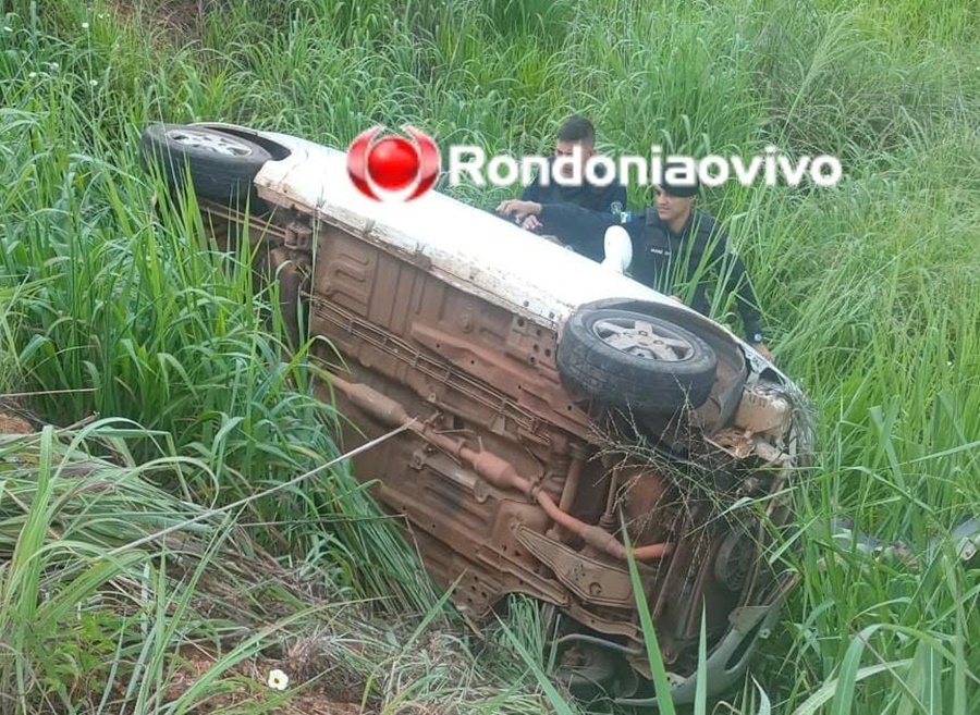 ABANDONADO: Polícia Militar encontra carro em ribanceira às margens da Estrada dos Japoneses