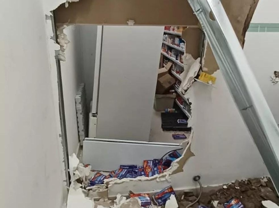 NO CENTRO: Bandidos quebram parede e invadem mais uma farmácia na madrugada 