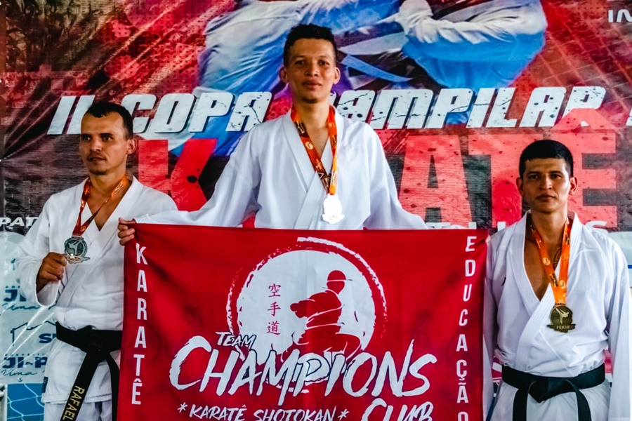 LUTA: Atletas de Vilhena conquistam medalhas em copa de Karatê 