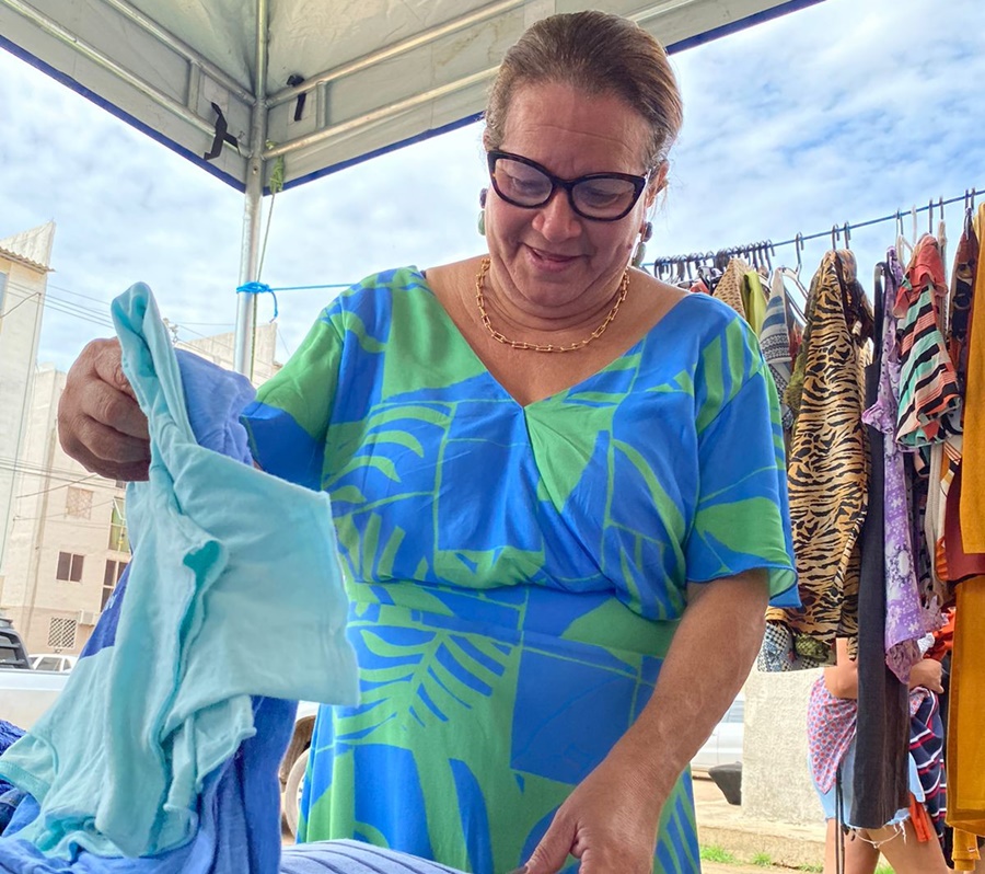 VEREADORA: Ellis Regina comemora sucesso de brechó Solidário do Morar Melhor