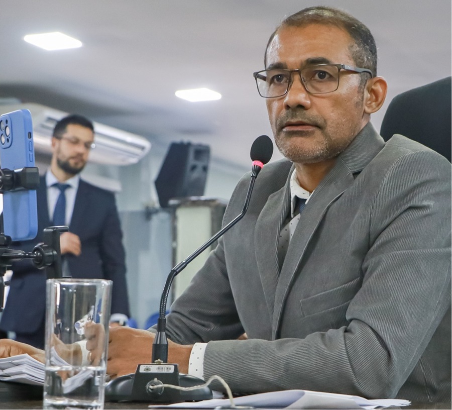 SALÁRIO: Ver.Enfermeiro Roneudo debate reajuste do Piso Salarial da Enfermagem