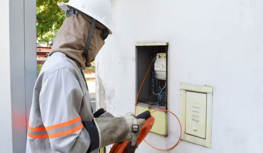 ROTINA: Funcionário da Energisa é alvo de roubo enquanto trabalhava na zona Leste 