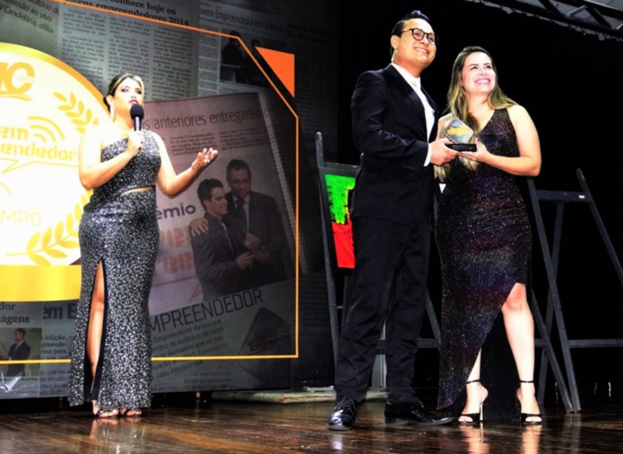 DIREITO: Raduan Brito foi homenageado no Prêmio Jovem Empreendedor do Ano 2022