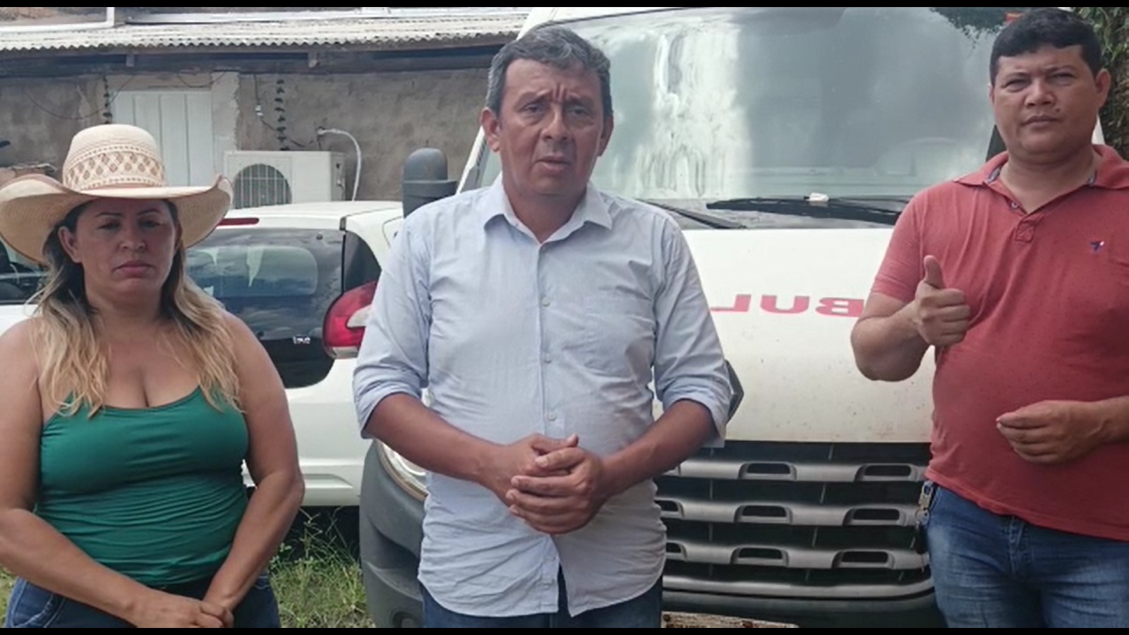 DESCASO: Vereadores de Candeias do Jamari denunciam ambulância parada há meses
