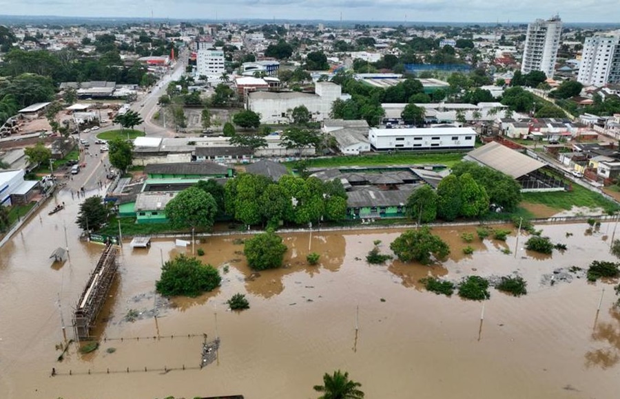 DESABRIGADOS: Rio Branco (AC) deve ter chuvas fortes esta semana aumentando o caos