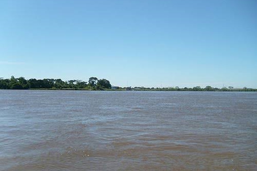 NAUFRÁGIO: Jovem morre afogado quando atravessava motos em rio na fronteira com a Bolívia