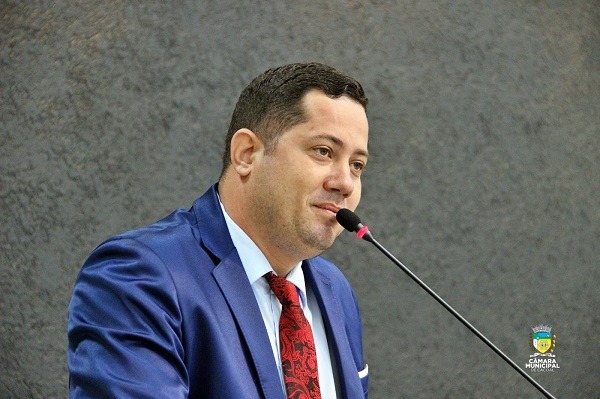 ASSÉDIO: PTB protocola pedido de cassação contra presidente da Câmara de Cacoal