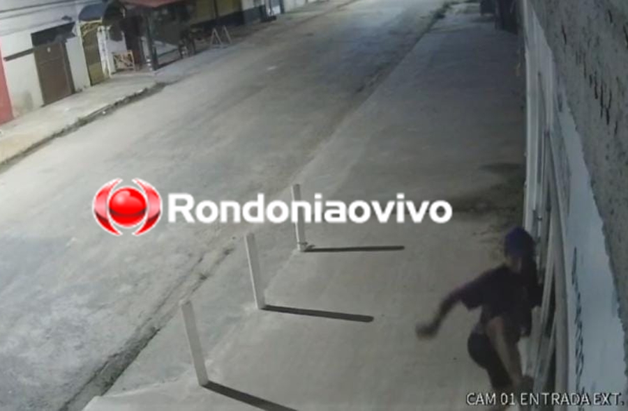 VÍDEO: Ladrões são filmados tentando invadir clínica médica