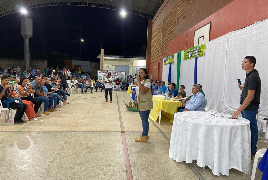 TAISSA SOUSA: Deputada participa de reunião sobre regularização fundiária em Buritis