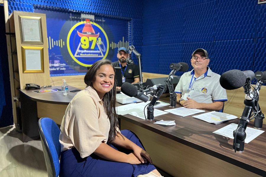 TAISSA SOUSA: Deputada concede entrevista à Rádio e faz balanço de mandato