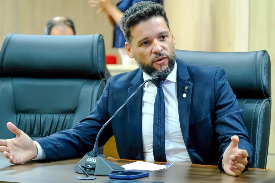 ENQUETE: Como você avalia trabalho do deputado estadual Delegado Rodrigo Camargo?