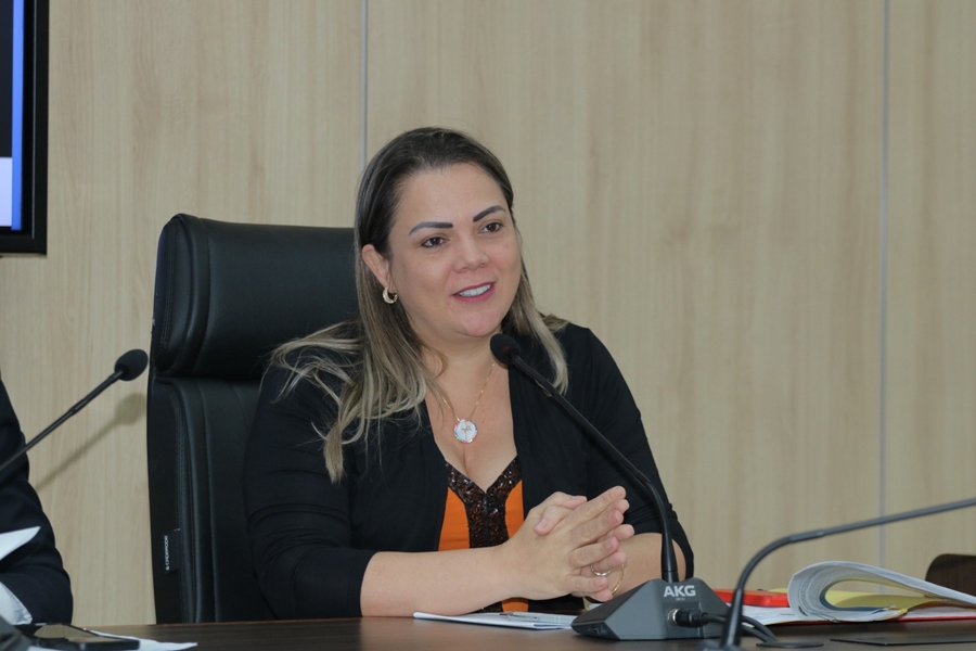 CLÁUDIA DE JESUS: Retomada de obras do hospital regional de Extrema é celebrado por deputada