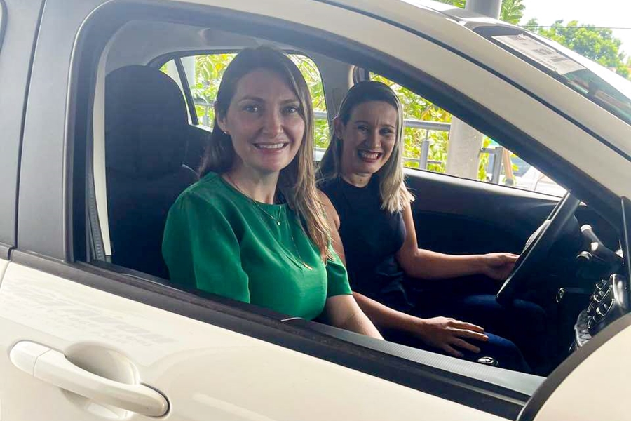 LEBRINHA: Deputada entrega veículo à Casa de Apoio Nova Esperança em Cacoal