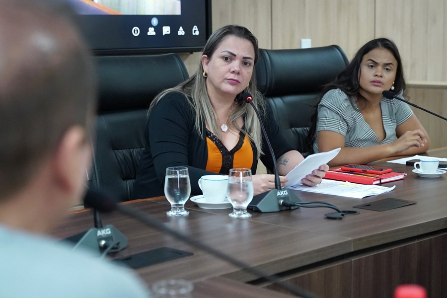 CLÁUDIA DE JESUS: Reposição de materiais e equipamentos no hospital de Base são solicitados