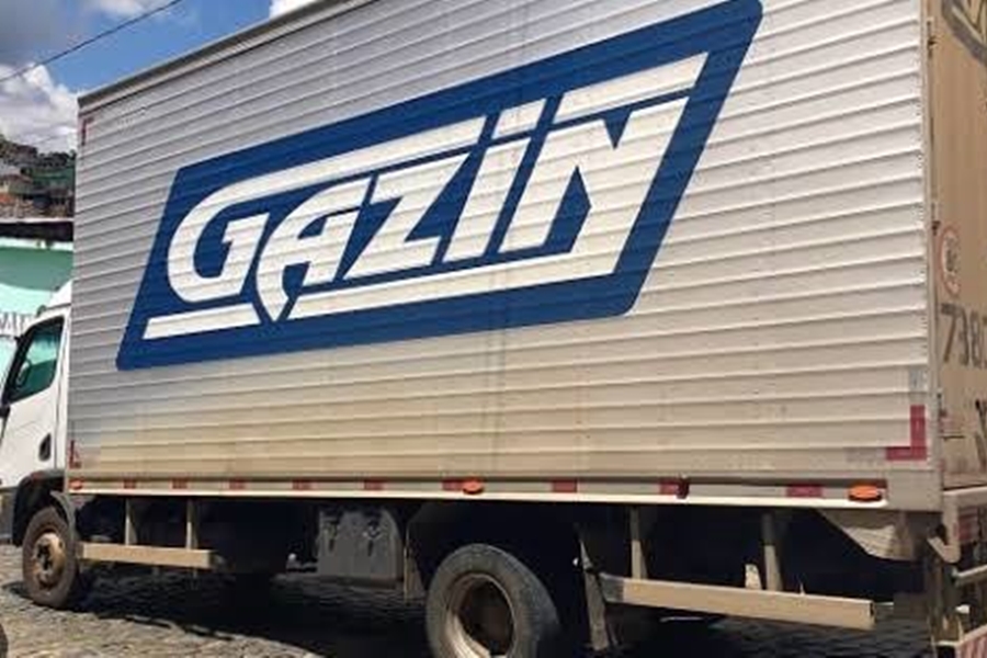 FLAGRANTE: Ladrão é preso após furto de mercadoria no caminhão da Gazin