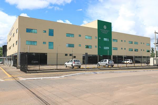 ARRASTÃO: Dez computadores novos são furtados do prédio da Defensoria Pública