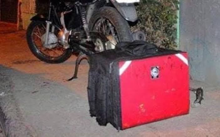 DE NOVO: Motoboy de delivery é roubado por dupla armada no bairro Planalto