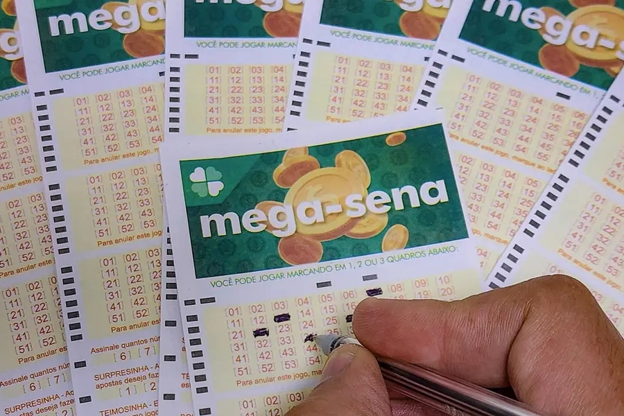 OUTRA CHANCE: Mega-Sena acumula e prêmio vai a R$ 110 milhões