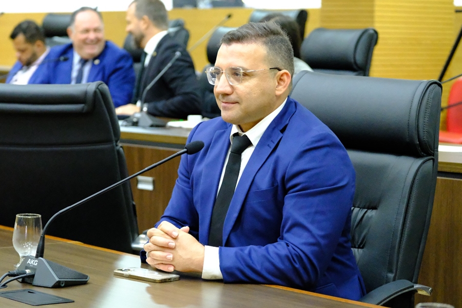 TÁ PAGO: PVH recebe emenda parlamentar do deputado Ribeiro para aquisição de ambulância