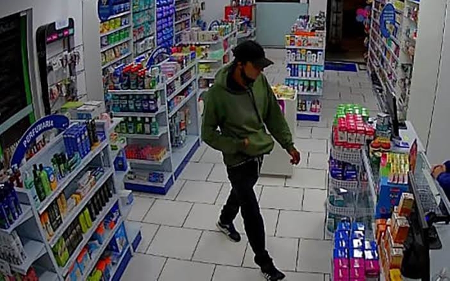 MADRUGADA: Criminoso invade farmácia, rende  funcionária e comete assalto