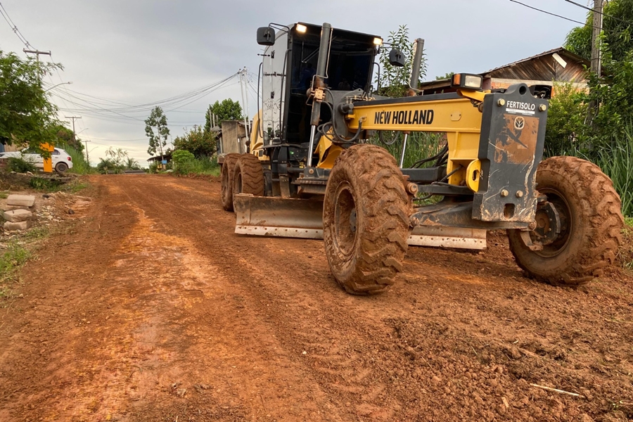 EDIMILSON DOURADO: Moradores do Bairro Cidade Nova foram beneficiados com serviço paliativos 