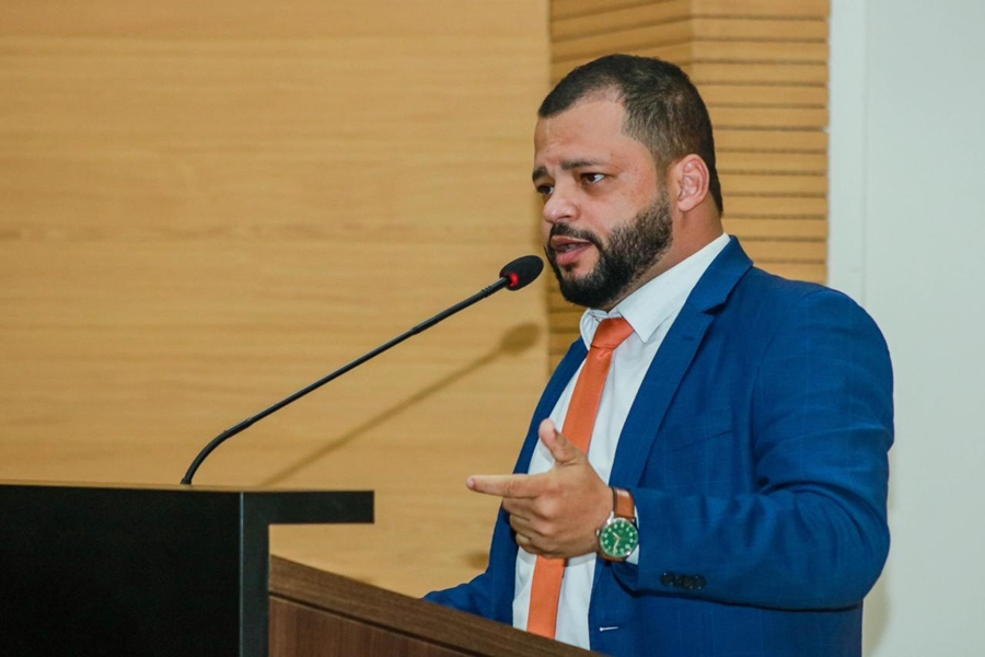 EDEVALDO NEVES: Deputado solicita informações sobre funcionamento do RU da UNIR