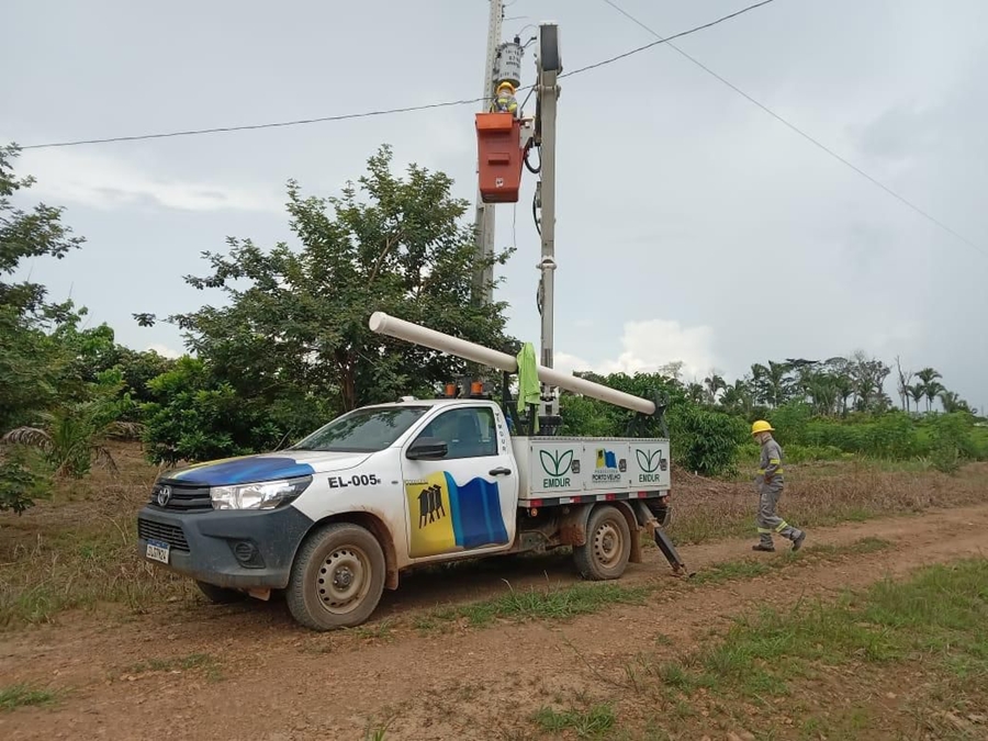 DR. GILBER: Vereador garante instalação de luzes de LED na Estrada Linha C10