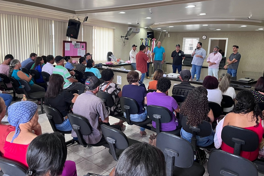 JEAN OLIVEIRA: Deputado reconhece o papel das mulheres no campo em evento da Emater 