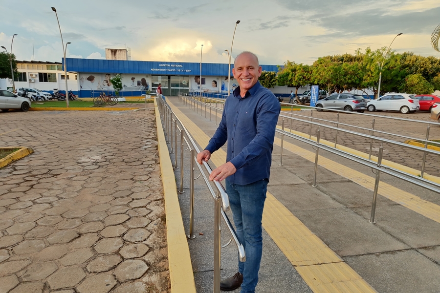 EZEQUIEL NEIVA: Deputado anuncia o depósito para cirurgias oftalmológicas e ortopédicas