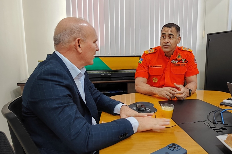 EZEQUIEL NEIVA: Escola Militar de Vilhena receberá uniformes com recurso do deputado