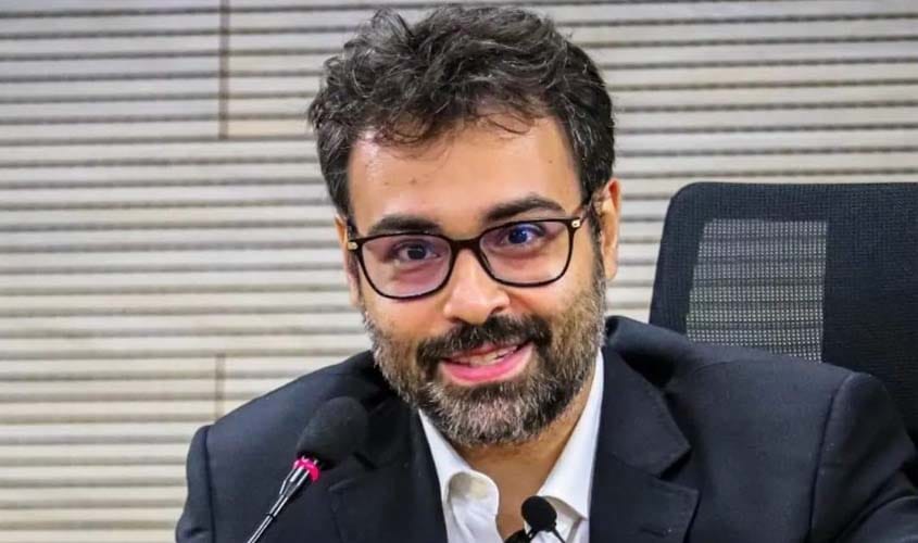 ELEIÇÕES 2024 — Conheça o pré candidato a prefeito Vinicius Miguel