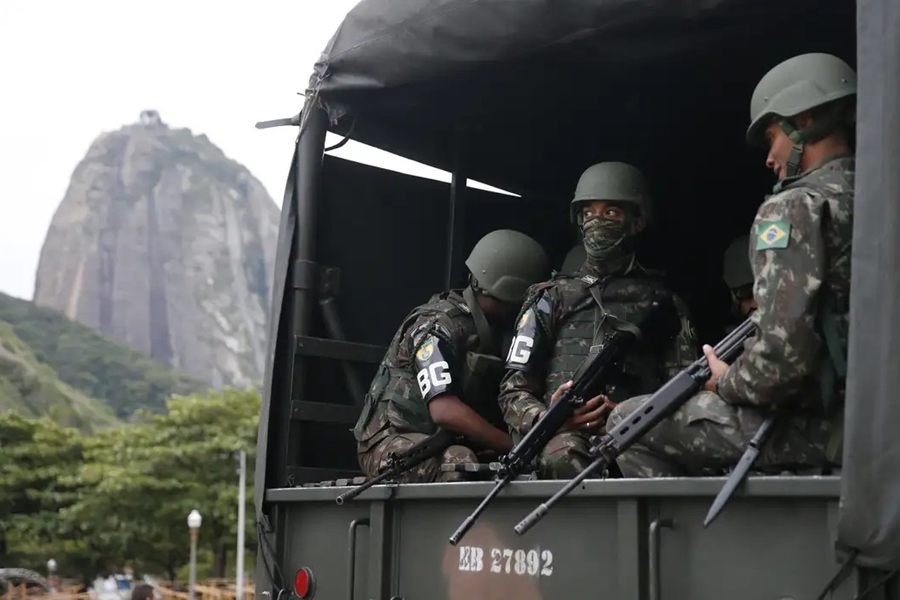 DÚVIDAS: Impasse na PEC dos Militares causa tensão entre os governistas