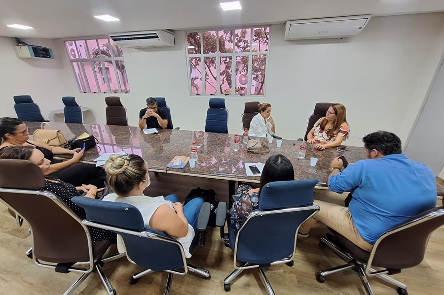 ELLIS REGINA: Vereadora pede qualidade de atendimento a crianças autistas de PVH