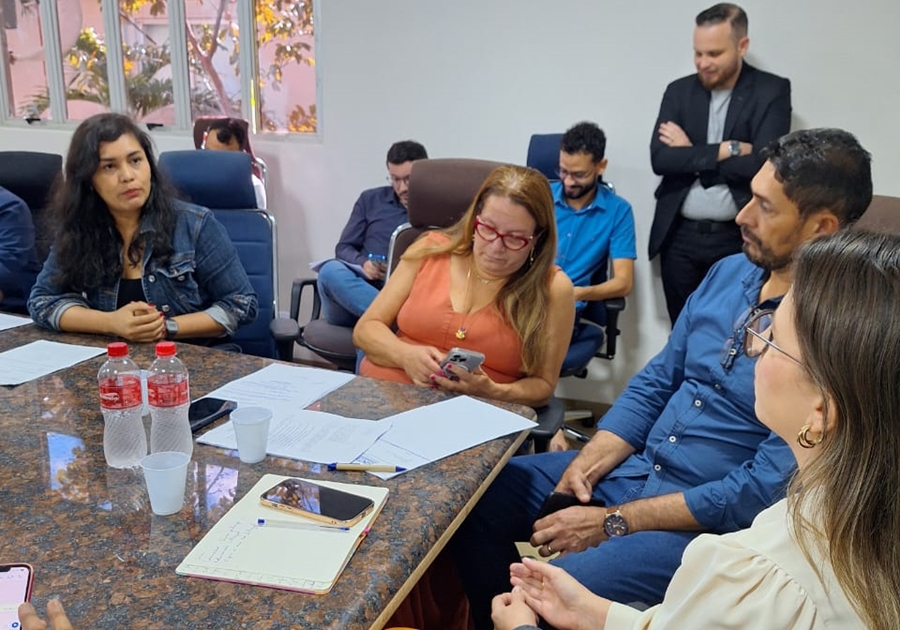 ELLIS REGINA: Vereadora luta pela valorização de instrutores de arte municipais