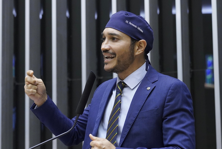 FERNANDO MÁXIMO: Deputado exige criação da Comissão Especial para tratar da PEC 47 da Transposição
