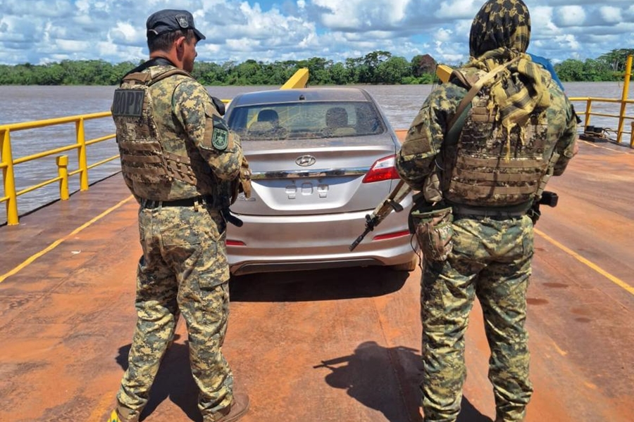 OPERAÇÃO PROTETOR: Ação conjunta recupera carro roubado que estava na Bolívia 