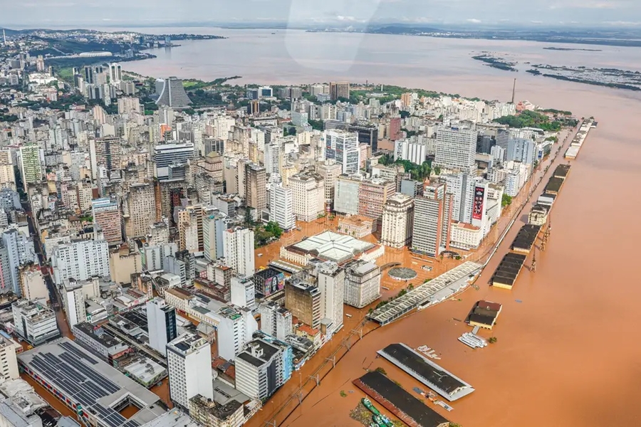TENSÃO: Bairro de Porto Alegre terá de ser evacuado após dique transbordar