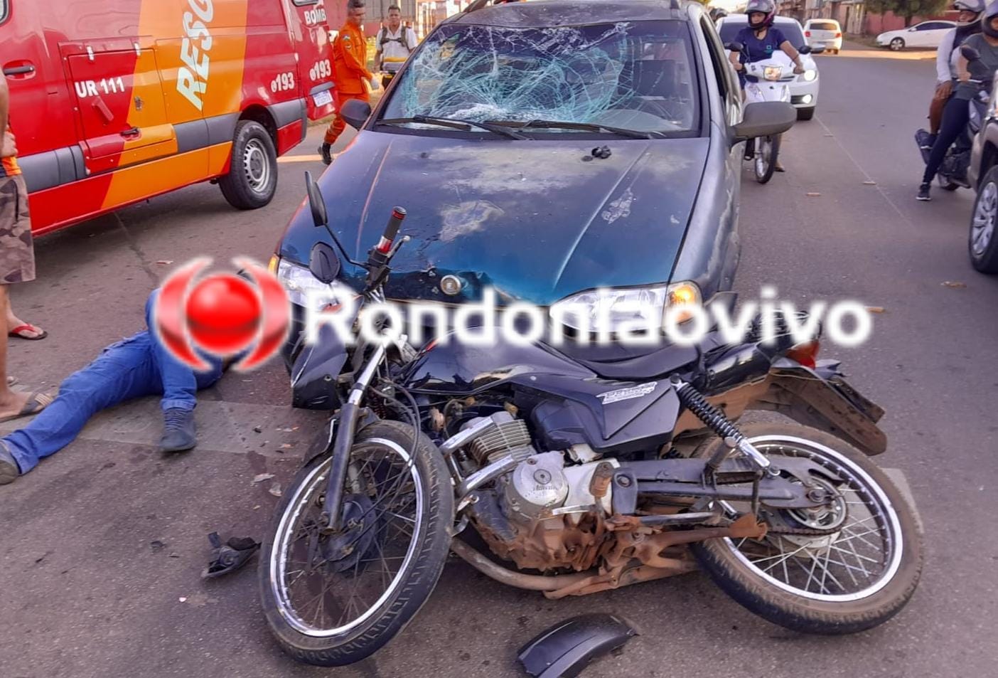 URGENTE: Acidente envolvendo quatro veículos deixa três feridos na Mamoré 