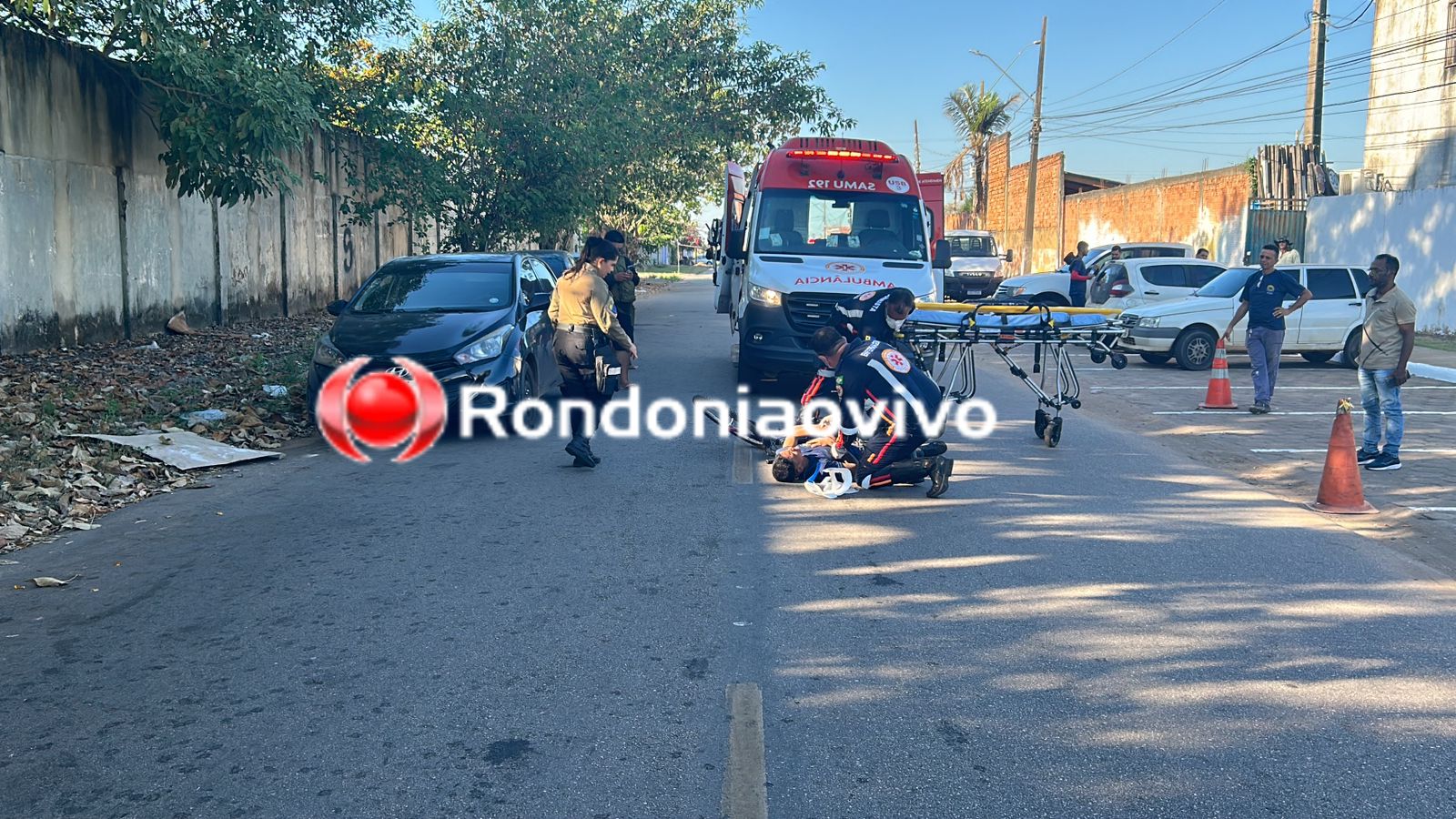 VÍDEO: Motorista abre porta de carro e causa acidente com ciclista