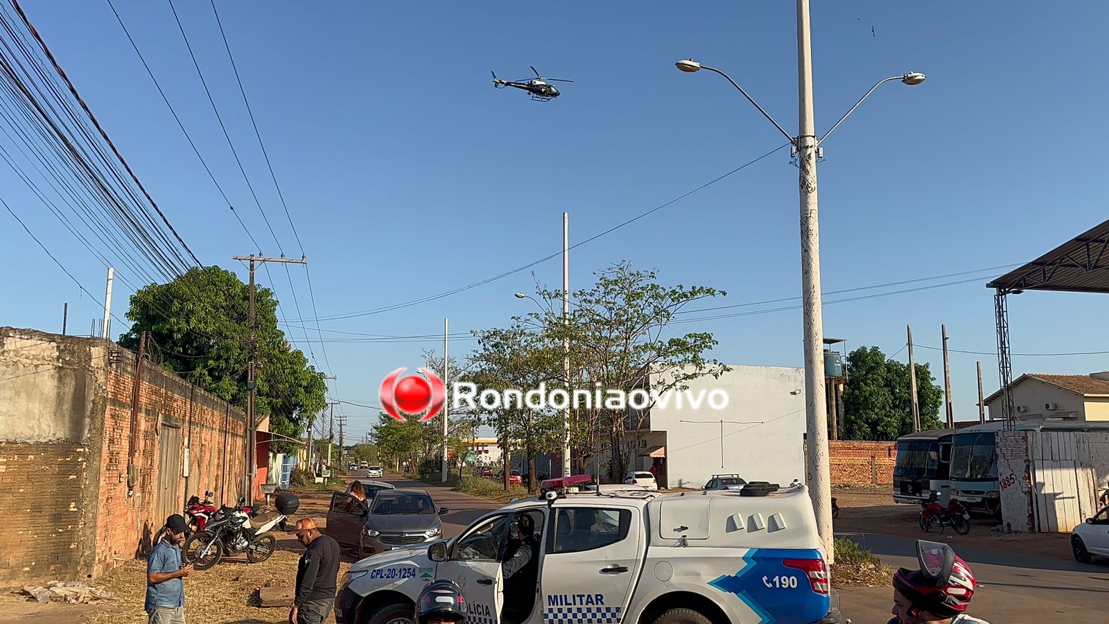 ASSISTA: Assaltantes são atropelados em perseguição e ficam em estado grave 